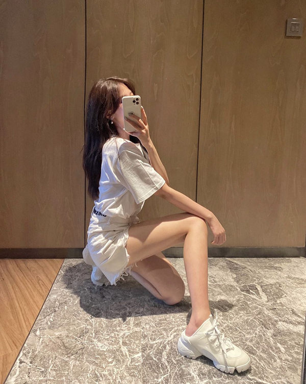 新加坡援交女模特